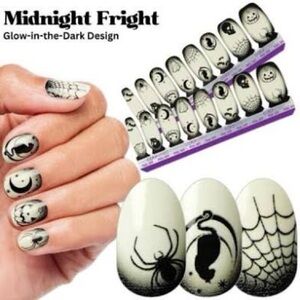 Color Street Midnight Fright Press-On Nails - Black and White